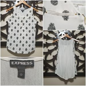 Summertime dressy paisley tank with faux pockets